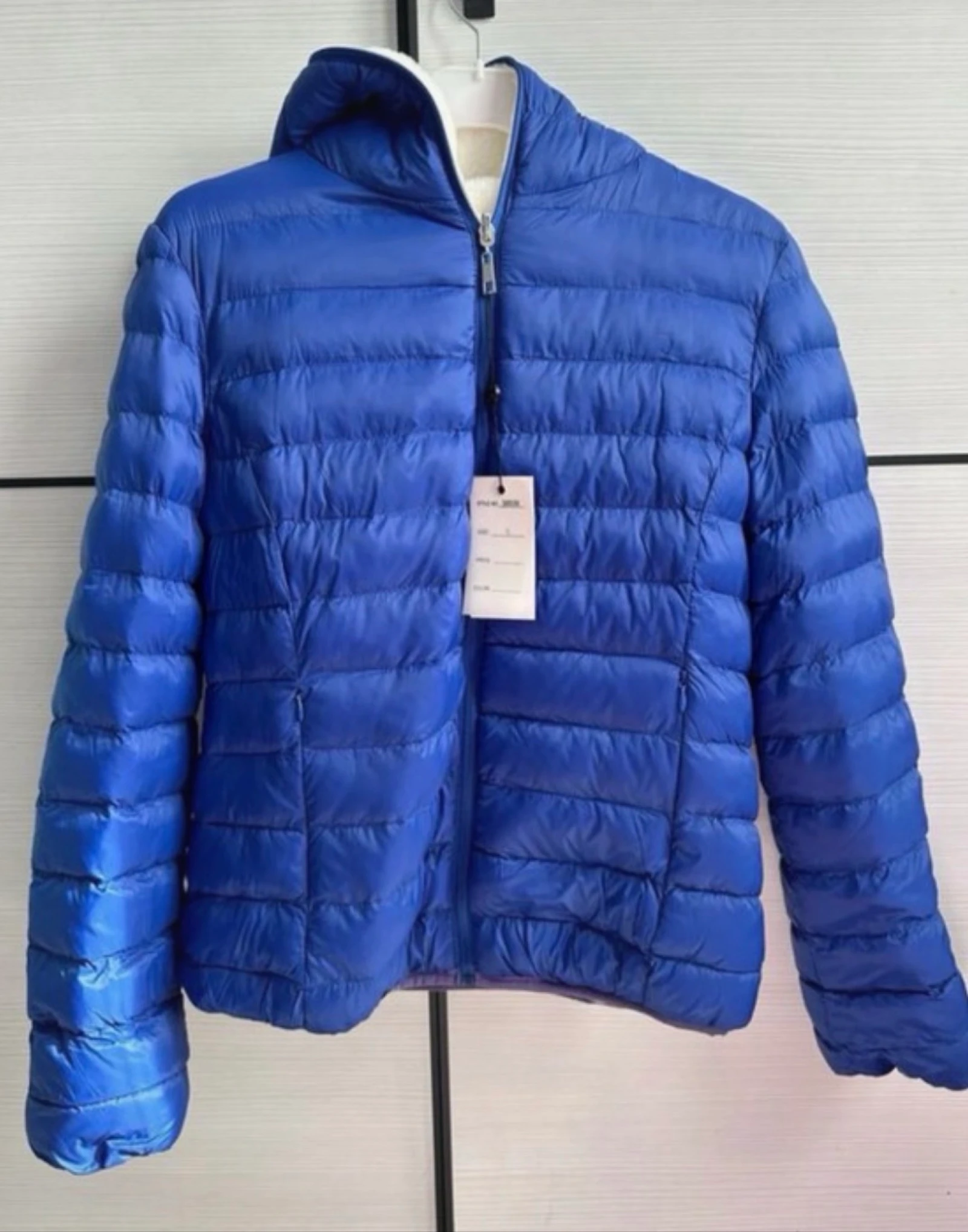 Jaqueta acolchoada reversível azul e pelo branco G – photo 6
